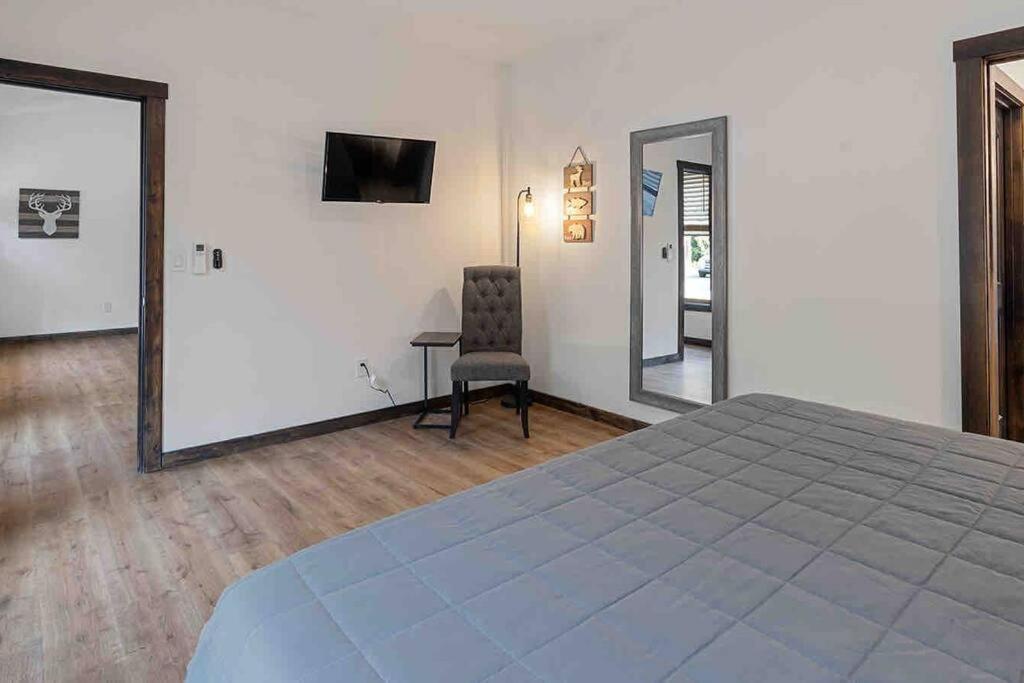 Holiday home Luxe Mt. Rainier W/ Hot Tub-ac-game