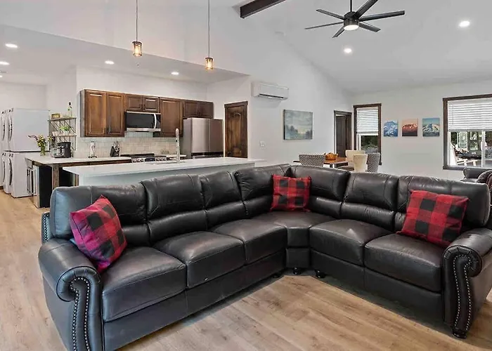 Luxe Mt. Rainier Lodge W/ Hot Tub-Ac-Game Room